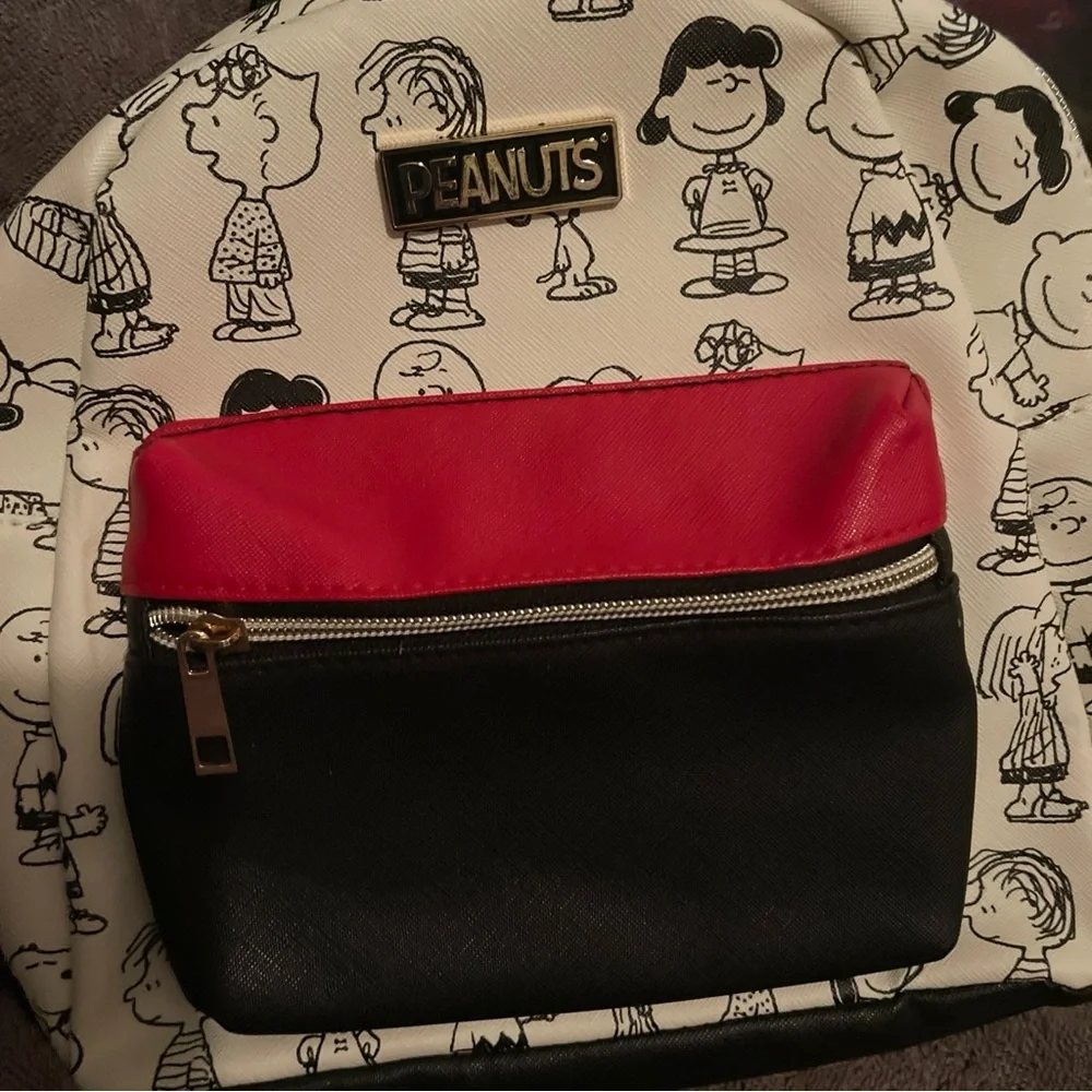 Peanuts Gang Mini Backpack White w/ Black Cartoon Drawings and wallet